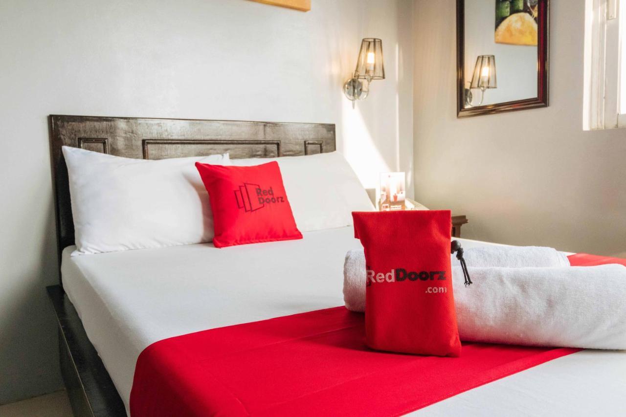 Reddoorz Plus @ Tayuman Manila Dış mekan fotoğraf